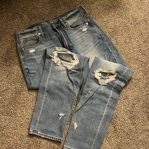 American Eagle Mom Jean